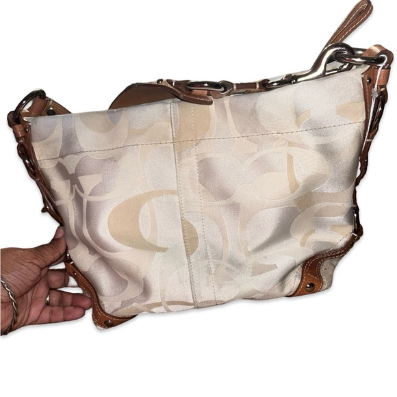 EUC COACH CARLY HOBO BAG - Picture 3 of 15